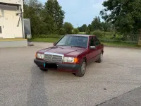 Gebraucht Mercedes 190 122 PS (89 kW) 1992 Rot Limousine