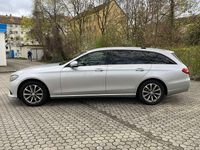 Gebraucht Mercedes E220 194 PS (142 kW) 2017 Silber Kombi