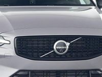 Gebraucht Volvo V60 Plus 197 PS (144 kW) 2025 Silber Kombi