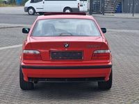 gebraucht BMW 318 E36 is M-Paket | Hellrot | Rostfrei | Sammler