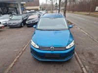 Używany VW Touran Join 116 KM (85 kW) 2019 Niebieski Minivan