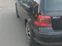 Gebraucht VW Golf IV 75 PS (55 kW) 2001 Schwarz Kleinwagen
