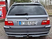 Gebraucht BMW 318 143 PS (105 kW) 2005 Grau Kombi