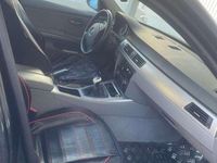 Gebraucht BMW 318 143 PS (105 kW) 2008 Schwarz Kombi