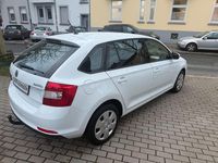 Gebraucht Skoda Rapid Ambition 90 PS (66 kW) 2016 Weiß Kleinwagen
