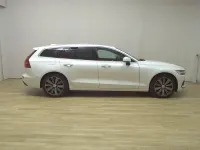 Gebraucht Volvo V60 Inscription 341 PS (250 kW) 2021 Weiss Kombi