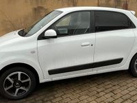 Second-hand Renault Twingo 73 CP (53 kW) 2019 Alb Hatchback