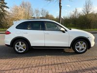 Gebraucht Porsche Cayenne 240 PS (176 kW) 2011 Weiß SUV
