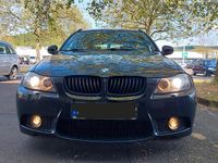 Gebraucht BMW 320 184 PS (135 kW) 2010 Schwarz Kombi
