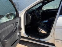 Gebraucht Mercedes R350 265 PS (194 kW) 2013 Weiß Van / Kleinbus