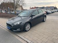 Gebraucht Ford Focus Cool & Connect 125 PS (91 kW) 2018 Grau Limousine