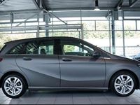 Gebraucht Mercedes B220 184 PS (135 kW) 2018 Grau Van / Kleinbus