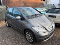 Gebraucht Mercedes A180 109 PS (80 kW) 2012 Grau Limousine