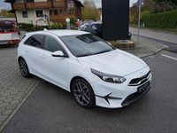 Gebraucht Kia Ceed Spirit 160 PS (117 kW) 2022 Weiß Kleinwagen
