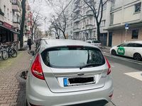 Gebraucht Ford Fiesta Trend 82 PS (60 kW) 2012 Grau Kleinwagen