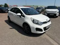 Gebraucht Kia Rio Edition 7 86 PS (63 kW) 2012 Weiß Limousine