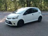 Gebraucht Toyota Aygo 68 PS (50 kW) 2014 Weiß Kleinwagen