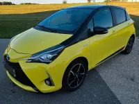Gebraucht Toyota Yaris Hybrid Style 73 PS (53 kW) 2017 Gelb Kleinwagen