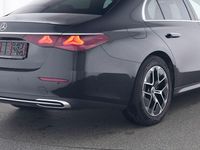 Gebraucht Mercedes E200 Avantgarde 204 PS (150 kW) 2025 Metalliclack obsidianschwarz (metallic) Limousine