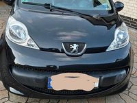 Gebraucht Peugeot 107 68 PS (50 kW) 2008 Schwarz Kleinwagen