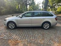 Gebraucht Skoda Octavia Style 116 PS (85 kW) 2018 Brilliantsilber metallic Kombi