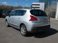 Gebraucht Peugeot 3008 Active 156 PS (114 kW) 2012 Silber Kombi