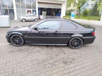 Gebraucht BMW 325 197 PS (144 kW) 2001 Schwarz Coupé