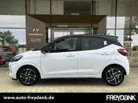 Gebraucht Hyundai i10 Prime 79 PS (58 kW) 2025 Atlas white/ phantom black Kleinwagen