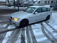 Gebraucht BMW 330 197 PS (144 kW) 2007 Silber Kombi