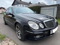 Gebraucht Mercedes E320 Avantgarde 224 PS (164 kW) 2007 Schwarz Limousine