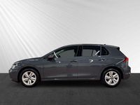 Gebraucht VW Golf VIII Life 150 PS (110 kW) 2024 Delfingrau metallic (grau) Limousine