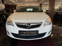 Gebraucht Opel Astra Selection 87 PS (63 kW) 2011 Weiß Limousine