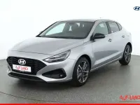 Neu Hyundai i30 140 PS (102 kW) 2025 Shimmeringsilvermet. Limousine