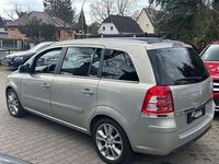 Gebraucht Opel Zafira Innovation 140 PS (102 kW) 2010 Pannacotta Van / Kleinbus