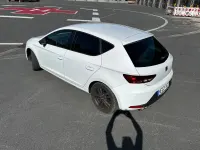 Używany Seat Leon FR 179 KM (131 kW) 2014 Biały Sedan/Limuzyna