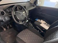 Gebraucht Ford Fiesta 70 PS (51 kW) 2004 Schwarz Kleinwagen