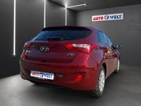 Gebraucht Hyundai i30 Classic 101 PS (74 kW) 2015 Rot Limousine