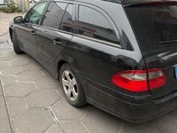Gebraucht Mercedes E220 170 PS (125 kW) 2006 Schwarz Kombi