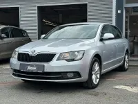 Gebraucht Skoda Superb Ambition 160 PS (117 kW) 2015 Silber Limousine