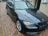 Gebraucht BMW 320 163 PS (119 kW) 2007 Schwarz Kombi