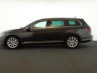 Gebraucht VW Passat Elegance 150 PS (110 kW) 2023 Mangangrau metallic Kombi