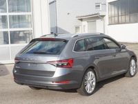 Gebraucht Skoda Superb Style 200 PS (147 kW) 2022 Silber Kombi