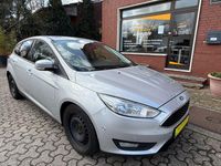 Gebraucht Ford Focus 125 PS (91 kW) 2016 Silber Limousine