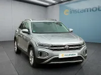 Usata VW T-Roc 116 CV (85 kW) 2023 Argento SUV