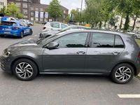 Gebraucht VW Golf VII Sound 110 PS (80 kW) 2017 Grau Kleinwagen
