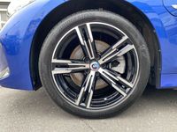 gebraucht BMW 330e xDrive Touring M Sport Fernl.Assist/LED/ParkAssist/LiveCockpit pro/DrivingAssist
