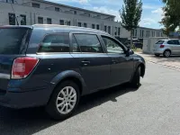 Gebraucht Opel Astra 90 PS (66 kW) 2010 Blau Kombi