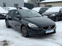 Gebraucht Volvo V40 Momentum 150 PS (110 kW) 2017 Black solid "stone" / solid Limousine