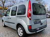 Gebraucht Renault Kangoo Expression 106 PS (77 kW) 2009 Silber Van / Kleinbus