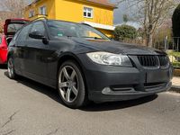 Gebraucht BMW 320 130 PS (95 kW) 2007 Schwarz Kombi